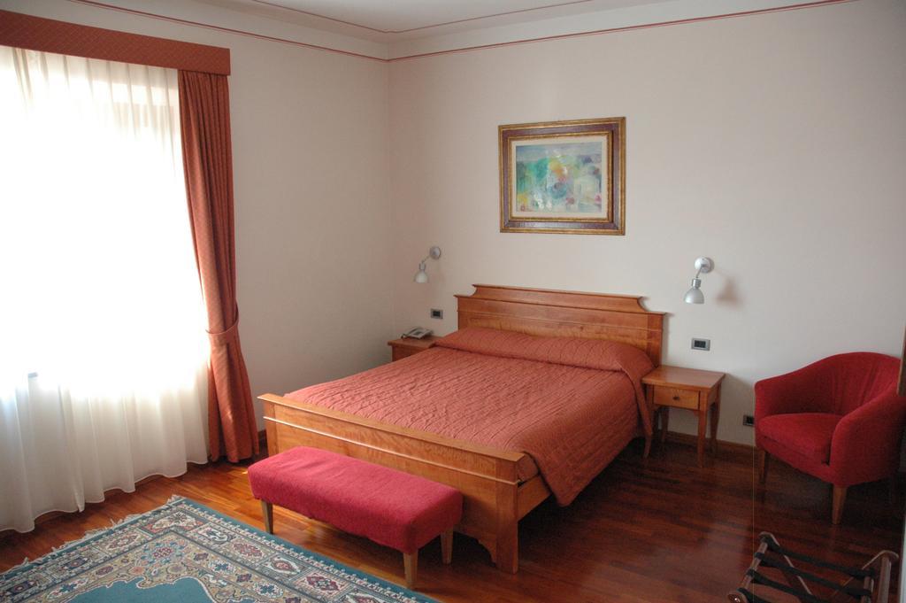 Hotel Rutiliano بيينْسا المظهر الخارجي الصورة