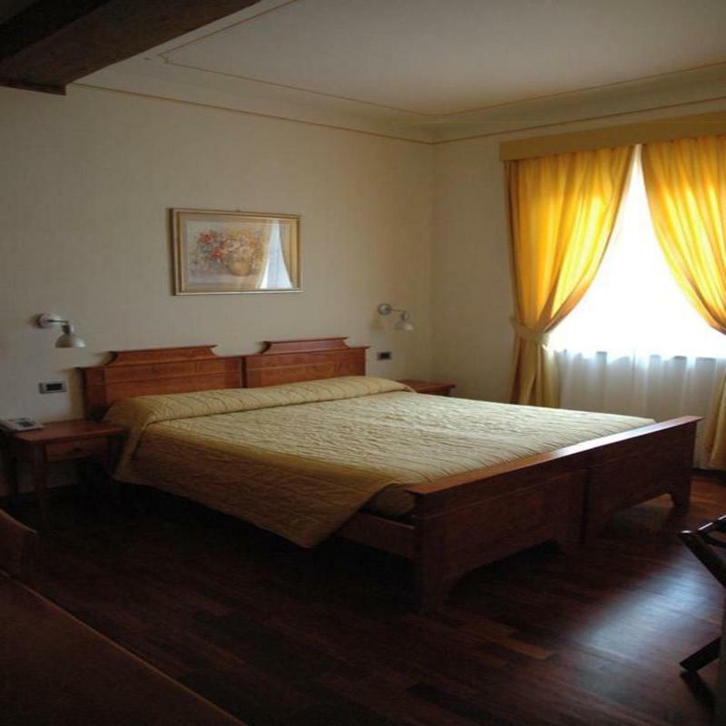 Hotel Rutiliano بيينْسا المظهر الخارجي الصورة